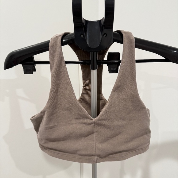 ALO YOGA Sports Bra - SIZE M - Picture 1 of 2